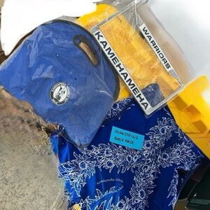 🏝️ Kamehameha Schools NWT 3 lot metal license plate frame tote backpack HTF KSBE